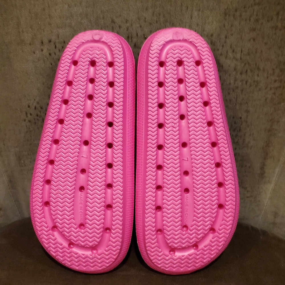 NWOT-Fun Pink Slides!!💓🌷💓 - Picture 3 of 9